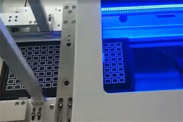 CCD定位激光打標IC行業(yè)應用
